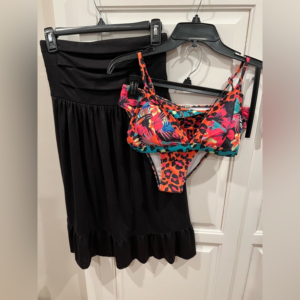 NWT Tropical Leopard Print Bikini plus coverup!